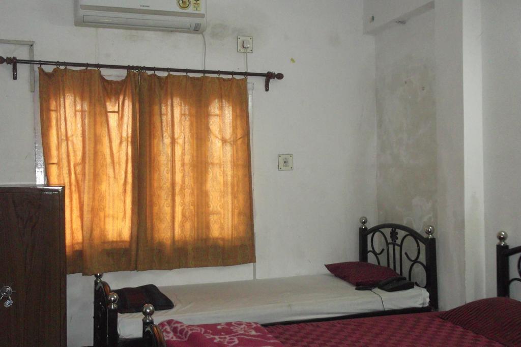 كولكاتا Megacity Inn الغرفة الصورة